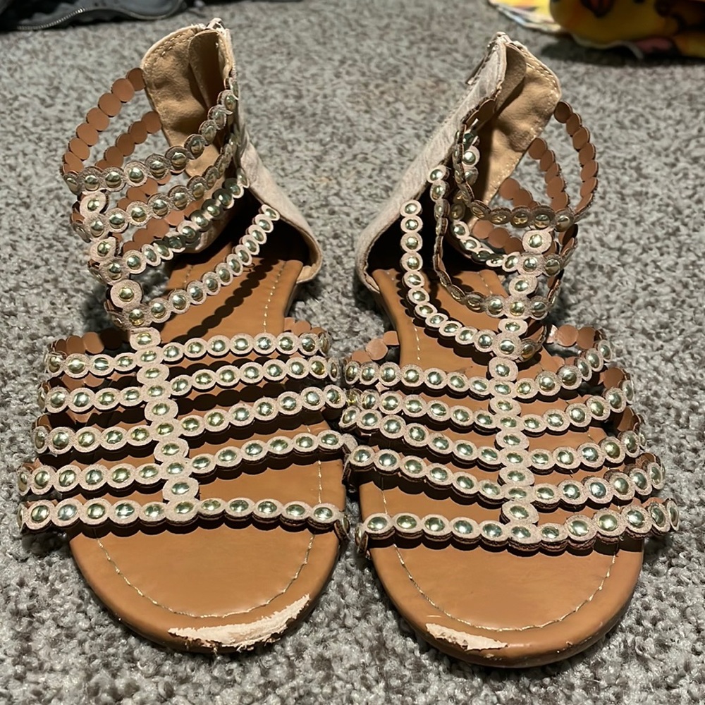 Woman’s Pink/Tan Rue21 Sandals